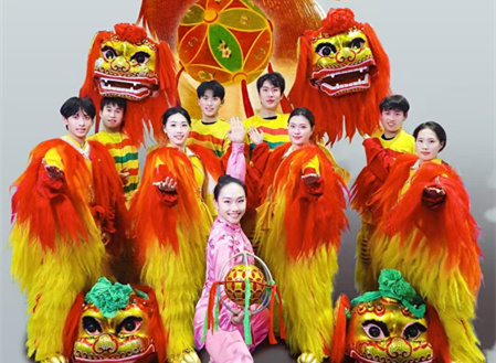 媒体看88直播篮球
 | 中央电视台新闻频道《共同关注》节目对88直播篮球
龙狮队做专题报道